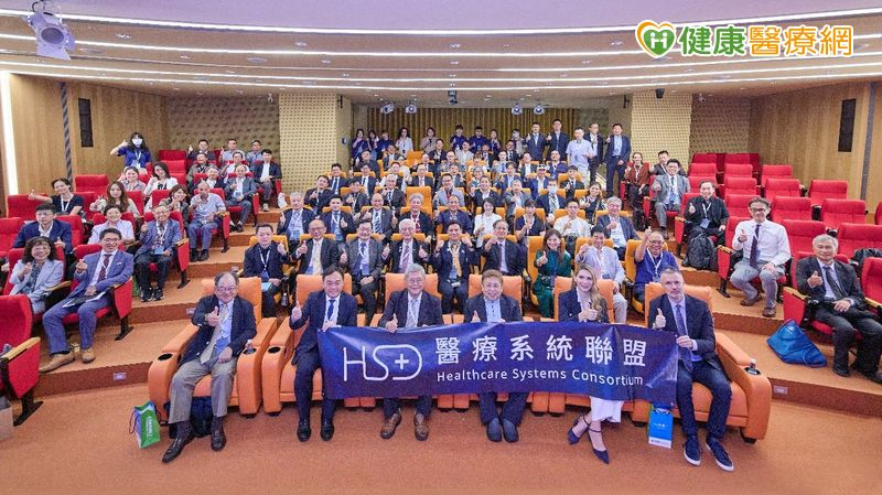 Physical AI 與醫療 AI 跨國落實！HSC 十週年年會點亮智慧醫療　降低重症死亡率、布局全球照護網